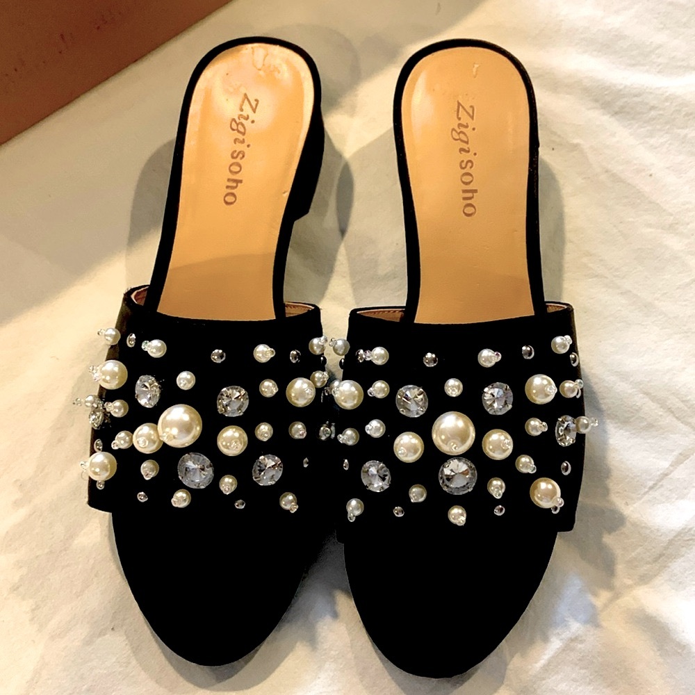 Brand new Zigi Soho slip on dressy black sandals with pearls and clear stones
